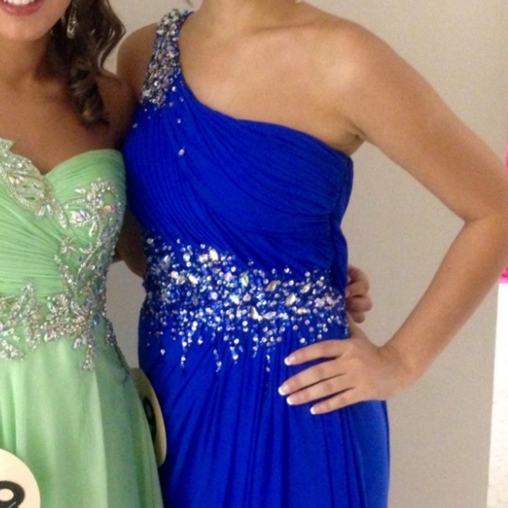 Gorgeous royal blue prom/pageant dress